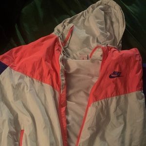 XL NIKE WINDBREAKER PINK WHITE AND PURPLE